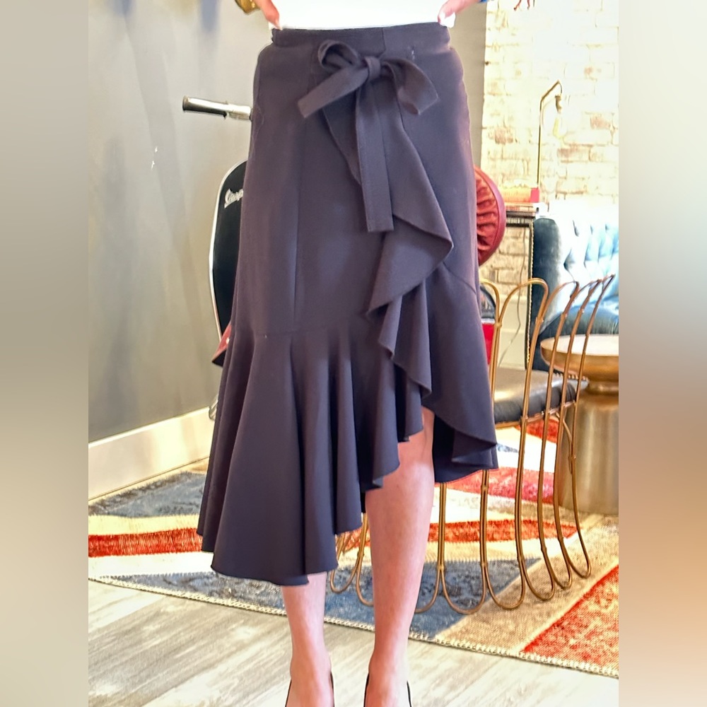 The Perfect Black Flare Skirt | H&M | Size 4